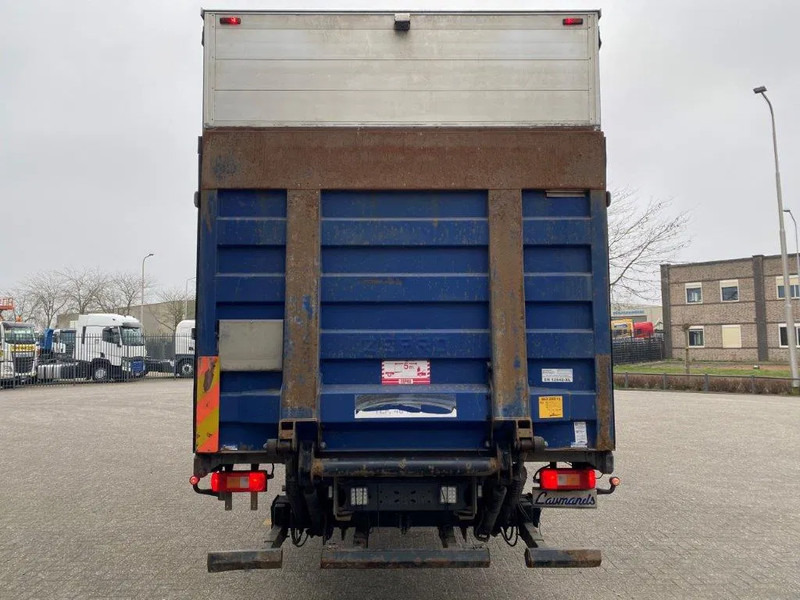 Volvo FM11-330 / LOW KM'S:472120 KM / LWDS / FULL-AIR / NAVI / CURTAIN SAILS / PLATFORM 2500KG / AUTOMATIC / EURO-6 / 2016 - Camião de lona: foto 4 Volvo FM11-330 / LOW KM'S:472120 KM / LWDS / FULL-AIR / NAVI / CURTAIN SAILS / PLATFORM 2500KG / AUTOMATIC / EURO-6 / 2016 - Camião de lona: foto 4