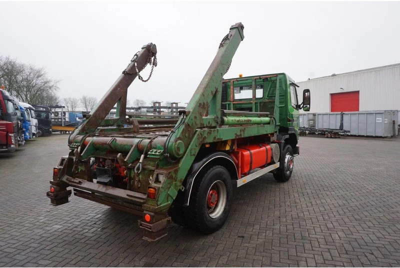 Camião multibenne Volvo FM12-420 / ENGINE RUNNING / 4X4 / HYDRAULICS / BIG AXLE / ONLY:510426 KM / FULL STEEL / EURO-3 / 2001: foto 9