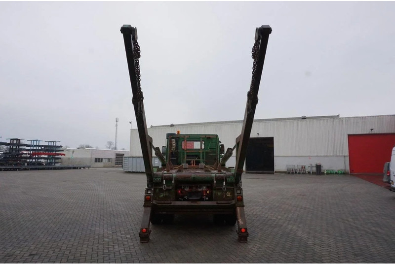 Camião multibenne Volvo FM12-420 / ENGINE RUNNING / 4X4 / HYDRAULICS / BIG AXLE / ONLY:510426 KM / FULL STEEL / EURO-3 / 2001: foto 7