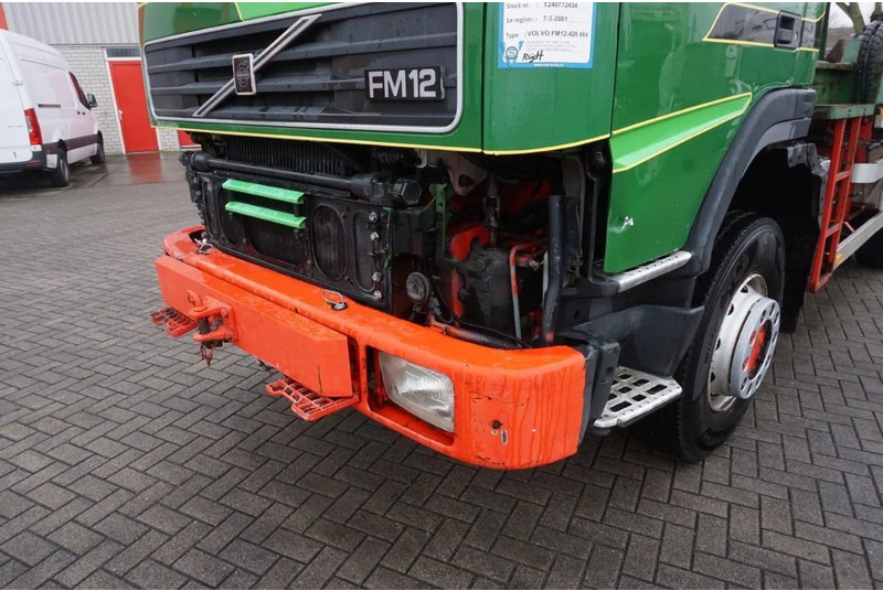 Camião multibenne Volvo FM12-420 / ENGINE RUNNING / 4X4 / HYDRAULICS / BIG AXLE / ONLY:510426 KM / FULL STEEL / EURO-3 / 2001: foto 11