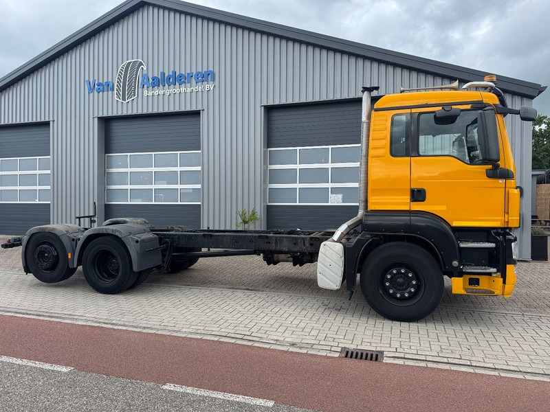MAN TGS 26.360 6x2, Manual Gear, Steering Axle - Camião furgão: foto 2 MAN TGS 26.360 6x2, Manual Gear, Steering Axle - Camião furgão: foto 2