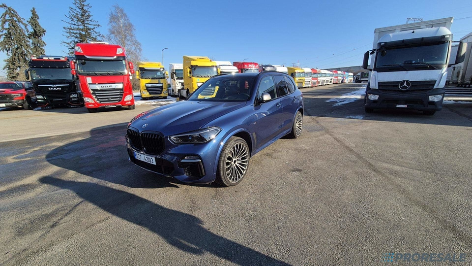 BMW X5 M50D 3,0 294 kW - Automóvel: foto 1 BMW X5 M50D 3,0 294 kW - Automóvel: foto 1