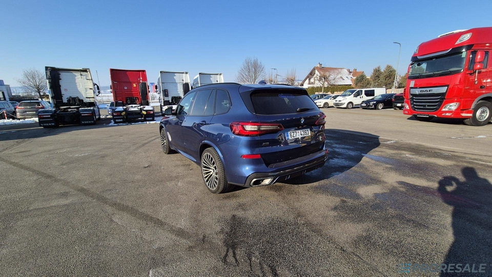 BMW X5 M50D 3,0 294 kW - Automóvel: foto 5 BMW X5 M50D 3,0 294 kW - Automóvel: foto 5
