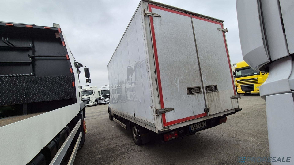 IVECO DAILY 35S16 skříň - 8 palet - Carrinha de contentor: foto 3 IVECO DAILY 35S16 skříň - 8 palet - Carrinha de contentor: foto 3