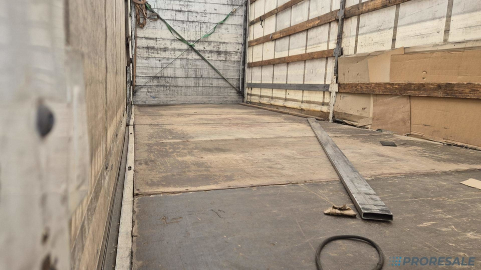 IVECO EUROCARGO ML 120E25 EURO 5 - valník s plachtou - Camião de lona: foto 3 IVECO EUROCARGO ML 120E25 EURO 5 - valník s plachtou - Camião de lona: foto 3