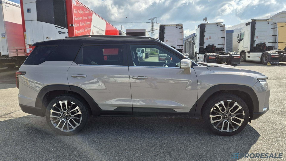 OSTATNÍ SSANGYONG TORRES CWJ 1,5 i 120 kW - Automóvel: foto 4 OSTATNÍ SSANGYONG TORRES CWJ 1,5 i 120 kW - Automóvel: foto 4