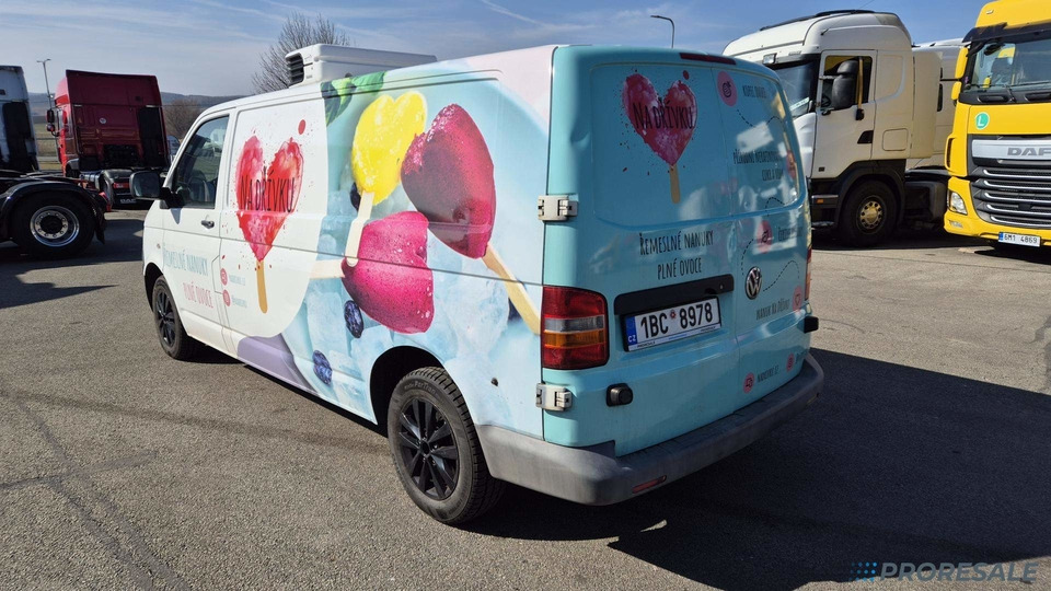 VOLKSWAGEN TRANSPORTER 2.5 TDi - nová mrazírenská vestavba + CARRIER XARIOS 230/12 V - vadný motor - Carrinha frigorífica: foto 4 VOLKSWAGEN TRANSPORTER 2.5 TDi - nová mrazírenská vestavba + CARRIER XARIOS 230/12 V - vadný motor - Carrinha frigorífica: foto 4