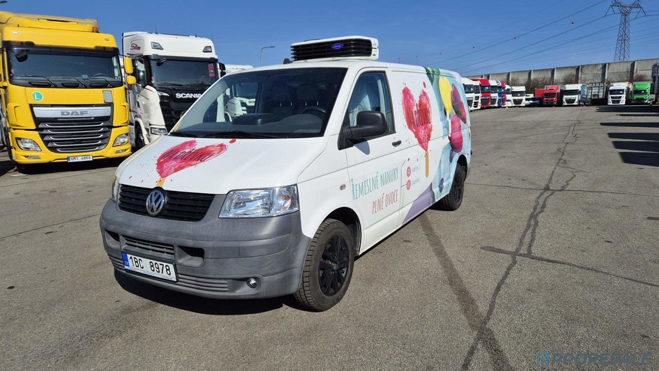 VOLKSWAGEN TRANSPORTER 2.5 TDi - nová mrazírenská vestavba + CARRIER XARIOS 230/12 V - vadný motor - Carrinha frigorífica: foto 3 VOLKSWAGEN TRANSPORTER 2.5 TDi - nová mrazírenská vestavba + CARRIER XARIOS 230/12 V - vadný motor - Carrinha frigorífica: foto 3