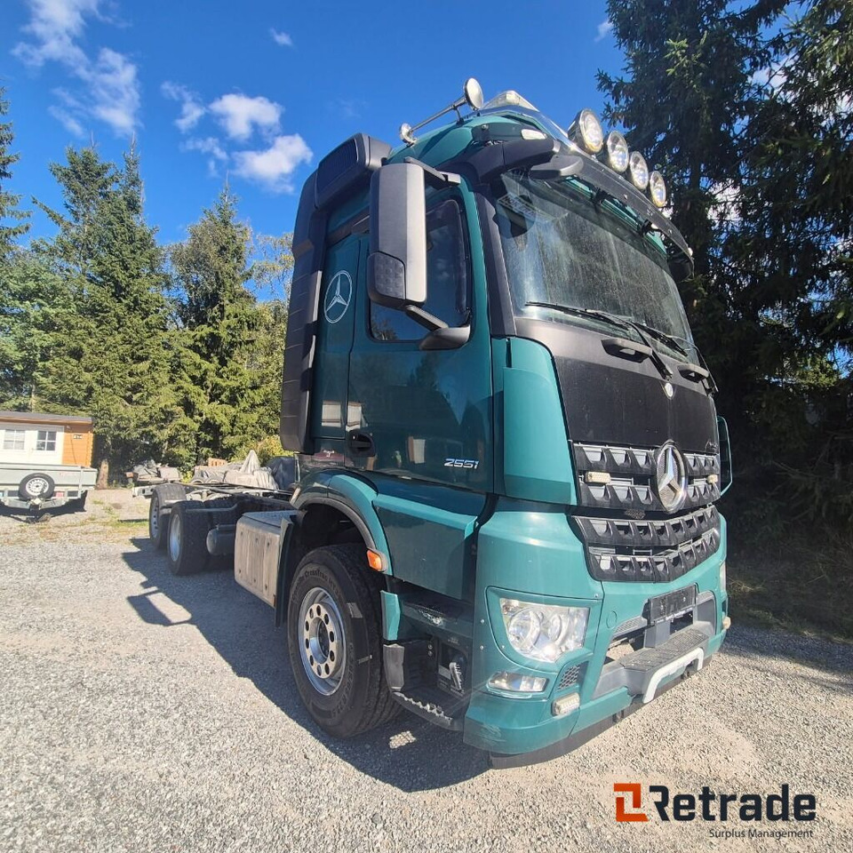 2014 MERCEDES-BENZ Arocs..Lav km! - Camião chassi: foto 1 2014 MERCEDES-BENZ Arocs..Lav km! - Camião chassi: foto 1