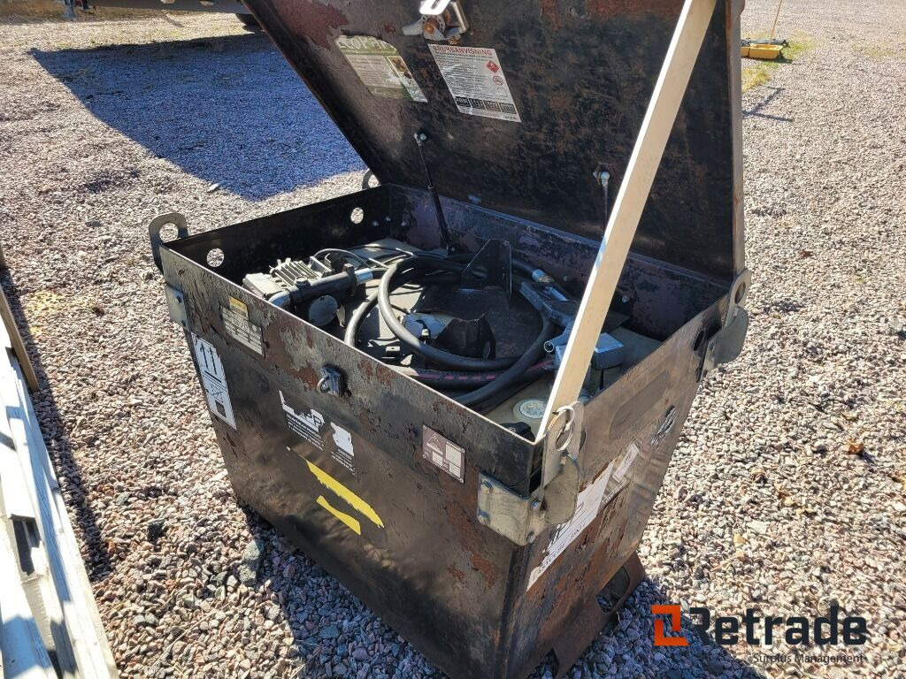 Bränsletank Dieseltank Western EC400 med pump - Equipamento de construção: foto 1 Bränsletank Dieseltank Western EC400 med pump - Equipamento de construção: foto 1