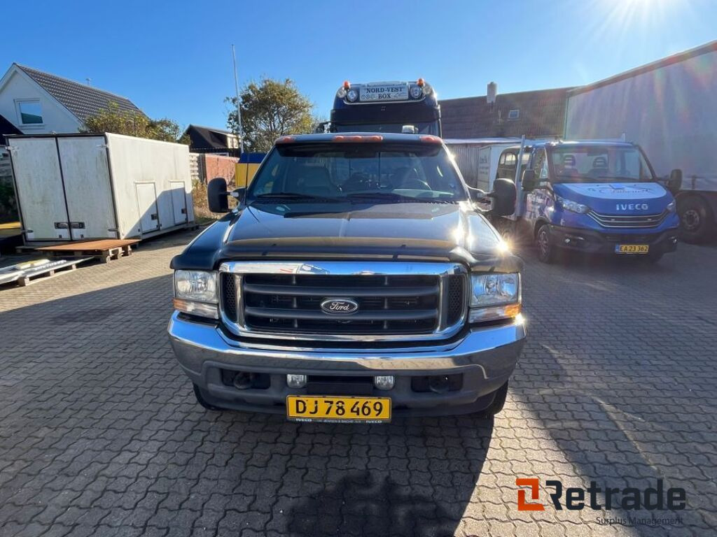 Ford F-350 4X4 DRW Truck / Ford F-350 DRW Truck - Automóvel: foto 2 Ford F-350 4X4 DRW Truck / Ford F-350 DRW Truck - Automóvel: foto 2