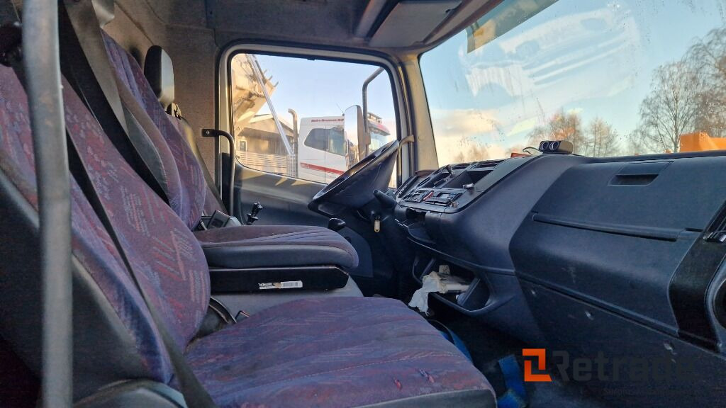 Camião de caixa aberta/ Plataforma, Camião grua Mercedes-Benz Atego 818L med 6 meter plan og kran: foto 8