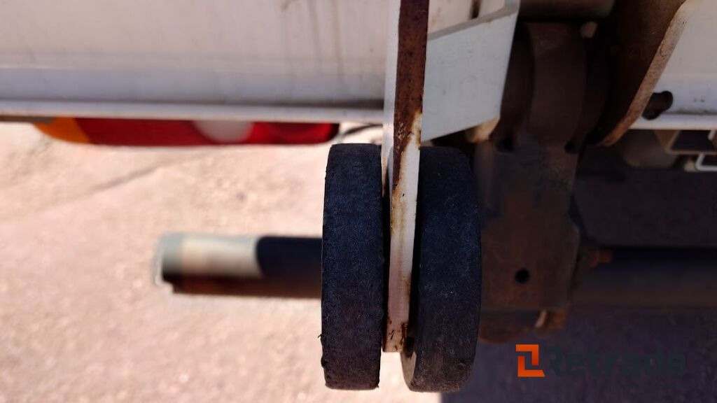 Camião furgão Mitsubishi Fuso (Canter) 2013: foto 31