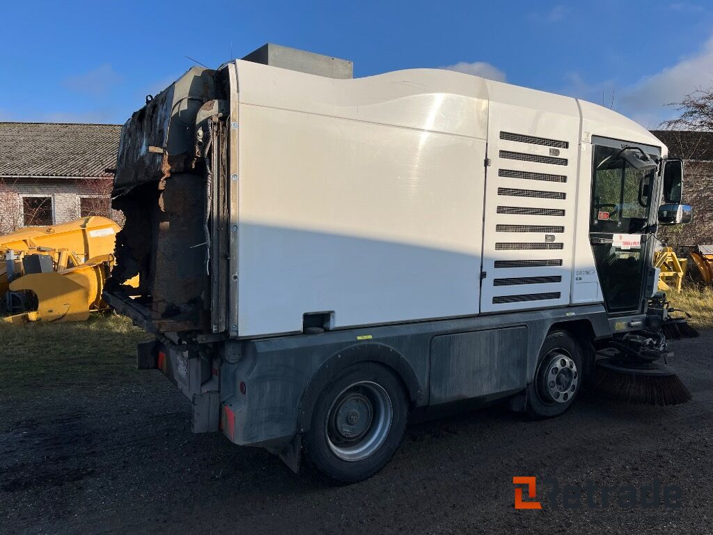 RAVO E6 feje-suge lastbil 3 koste. - Varredora urbana: foto 3 RAVO E6 feje-suge lastbil 3 koste. - Varredora urbana: foto 3