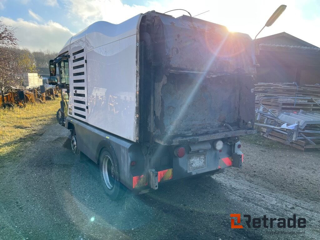 RAVO E6 feje-suge lastbil 3 koste. - Varredora urbana: foto 4 RAVO E6 feje-suge lastbil 3 koste. - Varredora urbana: foto 4