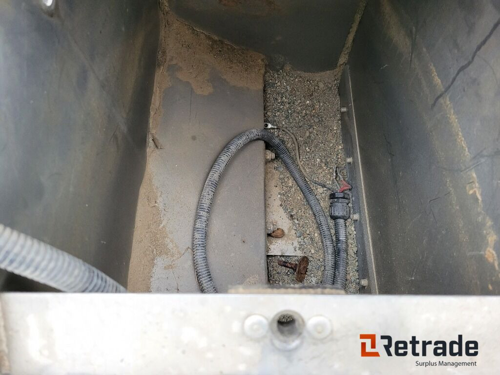 Sandspridare för lastbil Autoline S90 - Equipamento de construção: foto 5 Sandspridare för lastbil Autoline S90 - Equipamento de construção: foto 5