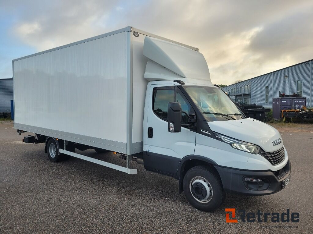 Skåpbil med bak-gavellyft Iveco Daily 72-180 Låga mil , nyskick - Carrinha de contentor: foto 2 Skåpbil med bak-gavellyft Iveco Daily 72-180 Låga mil , nyskick - Carrinha de contentor: foto 2