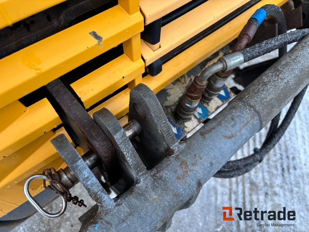 Camião basculante Tippbil Volvo FH12 6X2: foto 16