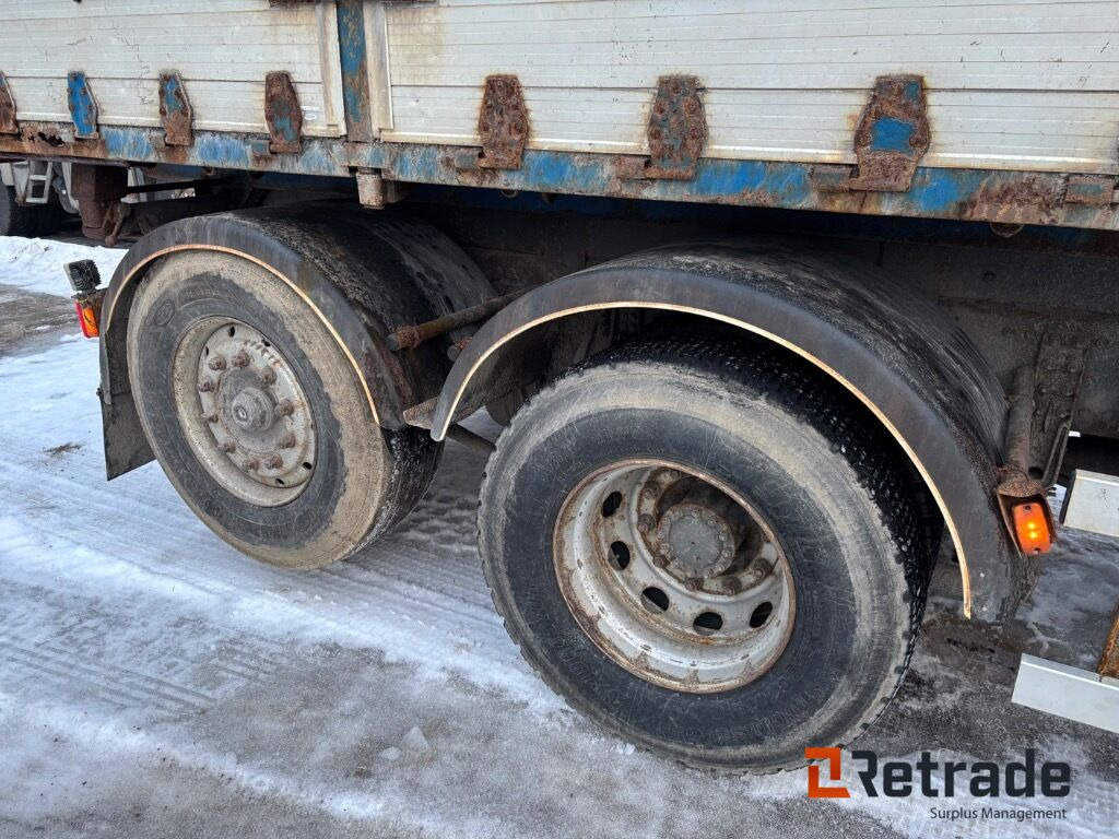 Camião basculante Tippbil Volvo FH12 6X2: foto 31