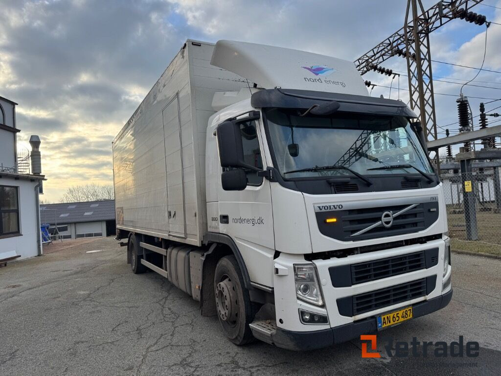 VOLVO FM 330 4X2 - Camião furgão: foto 2 VOLVO FM 330 4X2 - Camião furgão: foto 2