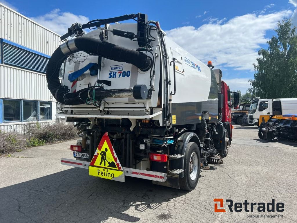 Volvo FE 300 Feiebil / Kombibil med Tipp og Brøyteoppsett - Varredora urbana: foto 4 Volvo FE 300 Feiebil / Kombibil med Tipp og Brøyteoppsett - Varredora urbana: foto 4