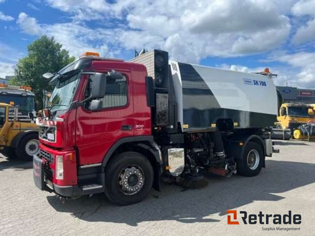 Volvo FE 300 Feiebil / Kombibil med Tipp og Brøyteoppsett - Varredora urbana: foto 1 Volvo FE 300 Feiebil / Kombibil med Tipp og Brøyteoppsett - Varredora urbana: foto 1