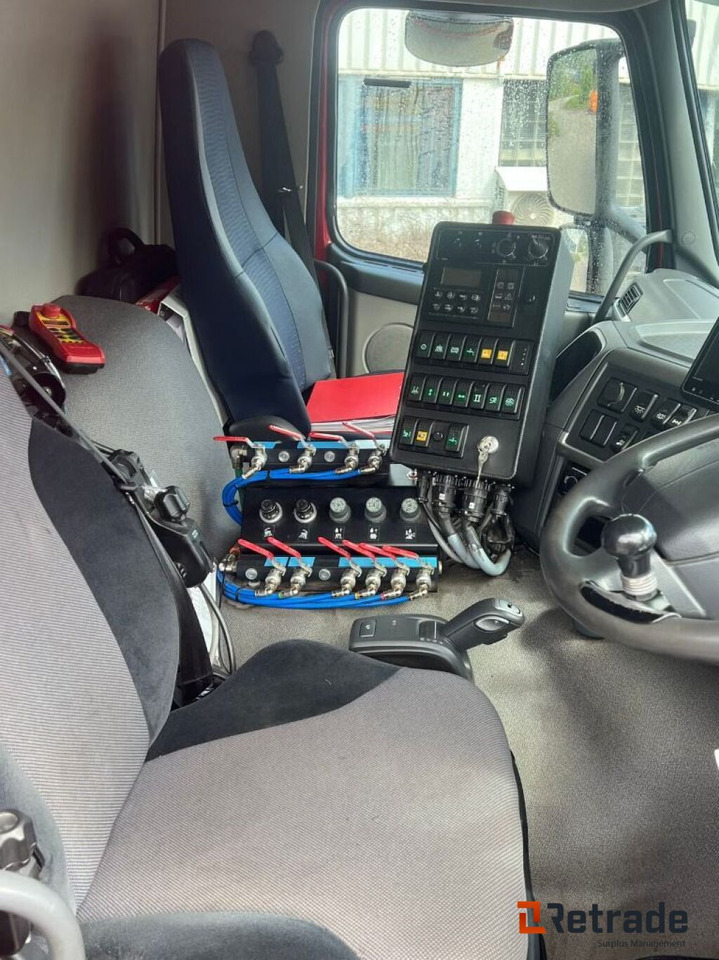 Volvo FE 300 Feiebil / Kombibil med Tipp og Brøyteoppsett - Varredora urbana: foto 5 Volvo FE 300 Feiebil / Kombibil med Tipp og Brøyteoppsett - Varredora urbana: foto 5