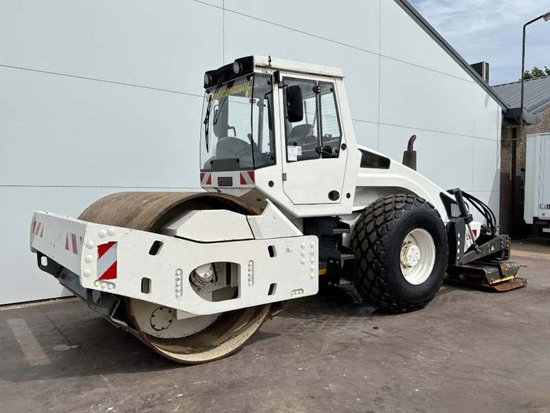 Bomag BW213DH-4 - Extra Vibrating Plate / EVIB/BVC - Rolo: foto 3 Bomag BW213DH-4 - Extra Vibrating Plate / EVIB/BVC - Rolo: foto 3