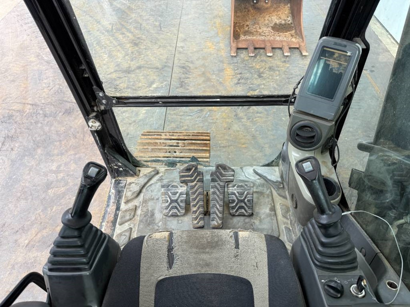 Escavadora de rastos Cat 320DL - Hammer Lines / Quick Coupler: foto 9