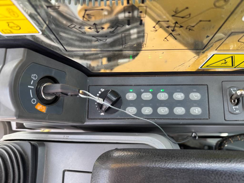 Escavadora de rastos Cat 323FL Z-Line Full Electric - 300kWh Capacity: foto 11