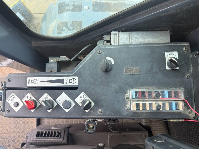 Motoniveladora HBM HBM BG110T-5 - Front Blade + Ripper: foto 12