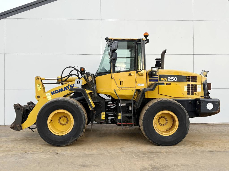 Komatsu WA250-5 - Dutch Machine / 3rd Function / Auto Lube - Pá carregadora de rodas: foto 1 Komatsu WA250-5 - Dutch Machine / 3rd Function / Auto Lube - Pá carregadora de rodas: foto 1