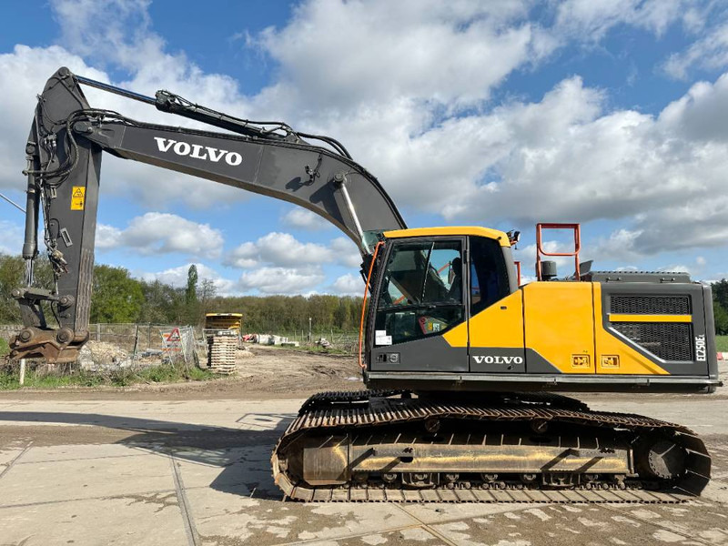 Volvo EC250EL - Dutch Machine / Quick Coupler - Escavadora de rastos: foto 1 Volvo EC250EL - Dutch Machine / Quick Coupler - Escavadora de rastos: foto 1