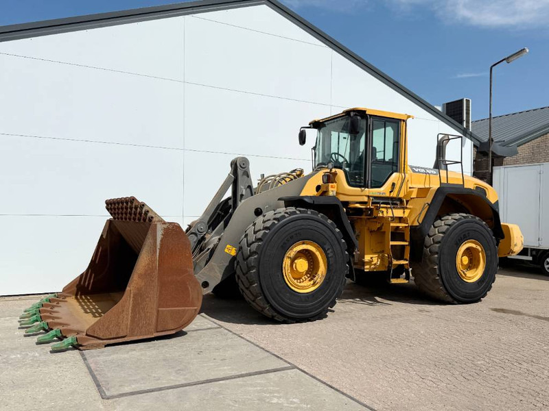 Volvo L220G - German Machine / 3rd Function / Auto Lube - Pá carregadora de rodas: foto 2 Volvo L220G - German Machine / 3rd Function / Auto Lube - Pá carregadora de rodas: foto 2
