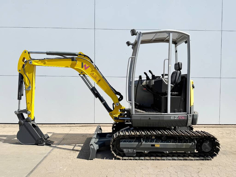 WACKER NEUSON EZ26 Zero Tail - Hammer Lines / Trench Bucket - Mini escavadeira: foto 1 WACKER NEUSON EZ26 Zero Tail - Hammer Lines / Trench Bucket - Mini escavadeira: foto 1