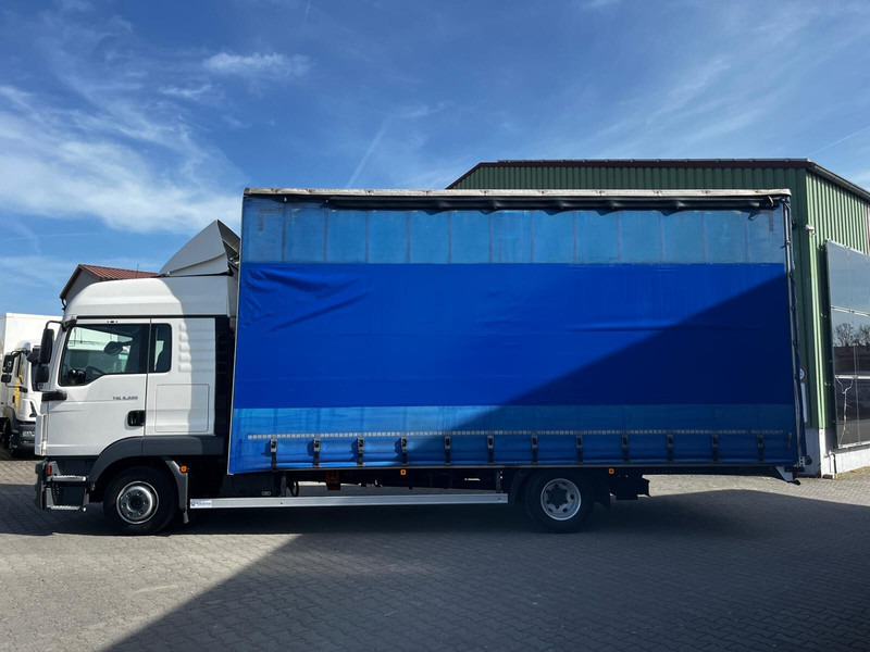 Camião de lona MAN TGL 8.220: foto 8 Camião de lona MAN TGL 8.220: foto 8