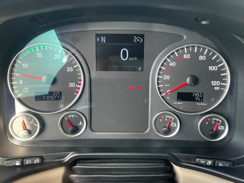 Camião de lona MAN TGL 8.220: foto 12 Camião de lona MAN TGL 8.220: foto 12