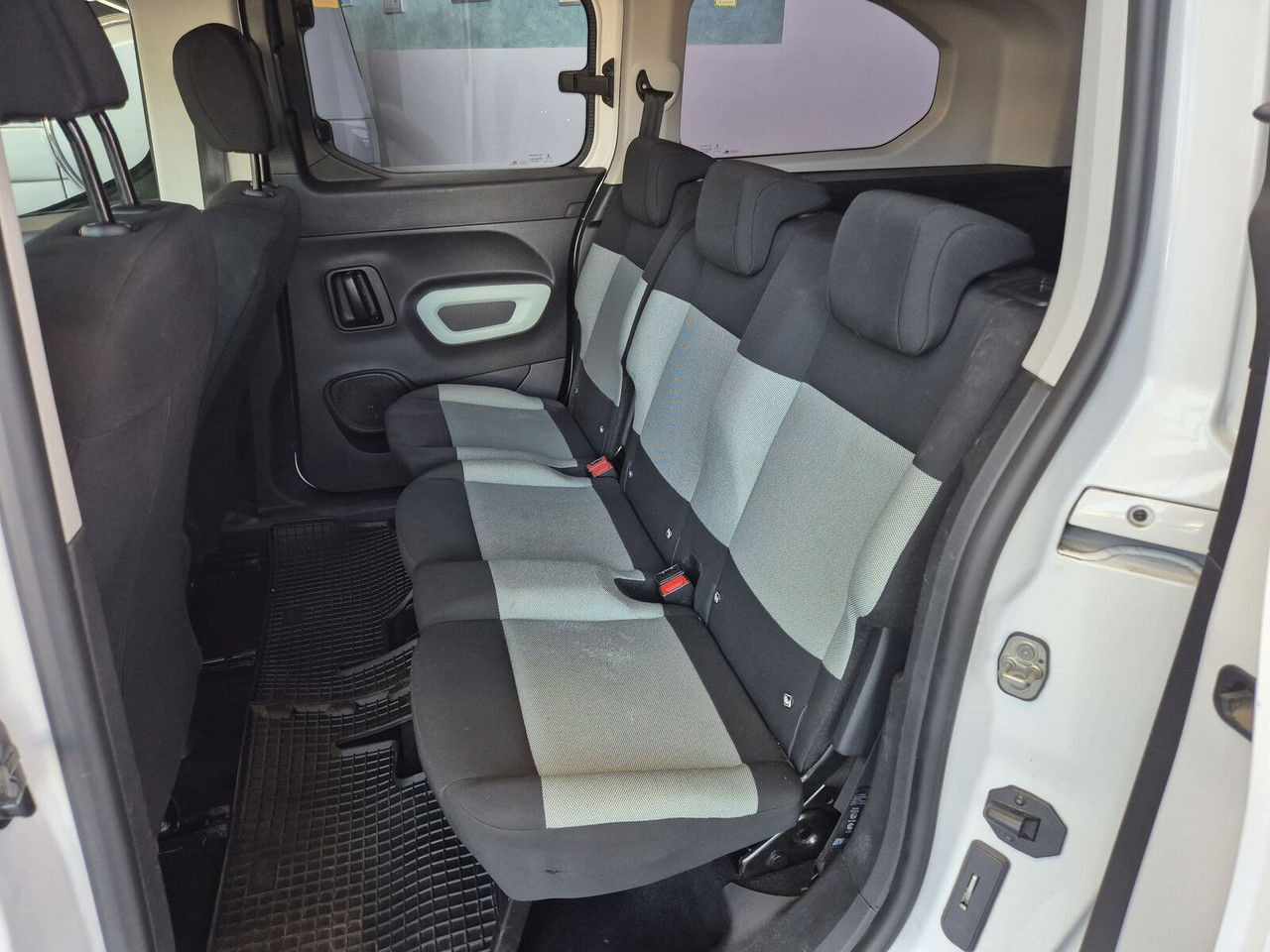 Furgão Citroën Berlingo: foto 23