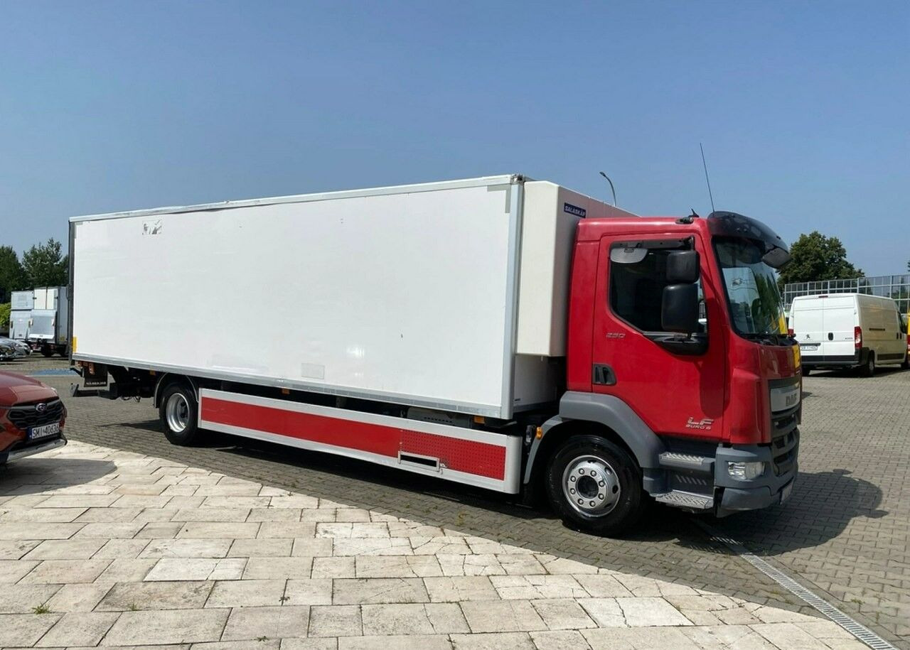 DAF LF 250 LF250I / 1 Owner / Hulsteins / Super Condition - Camião frigorífico: foto 5 DAF LF 250 LF250I / 1 Owner / Hulsteins / Super Condition - Camião frigorífico: foto 5