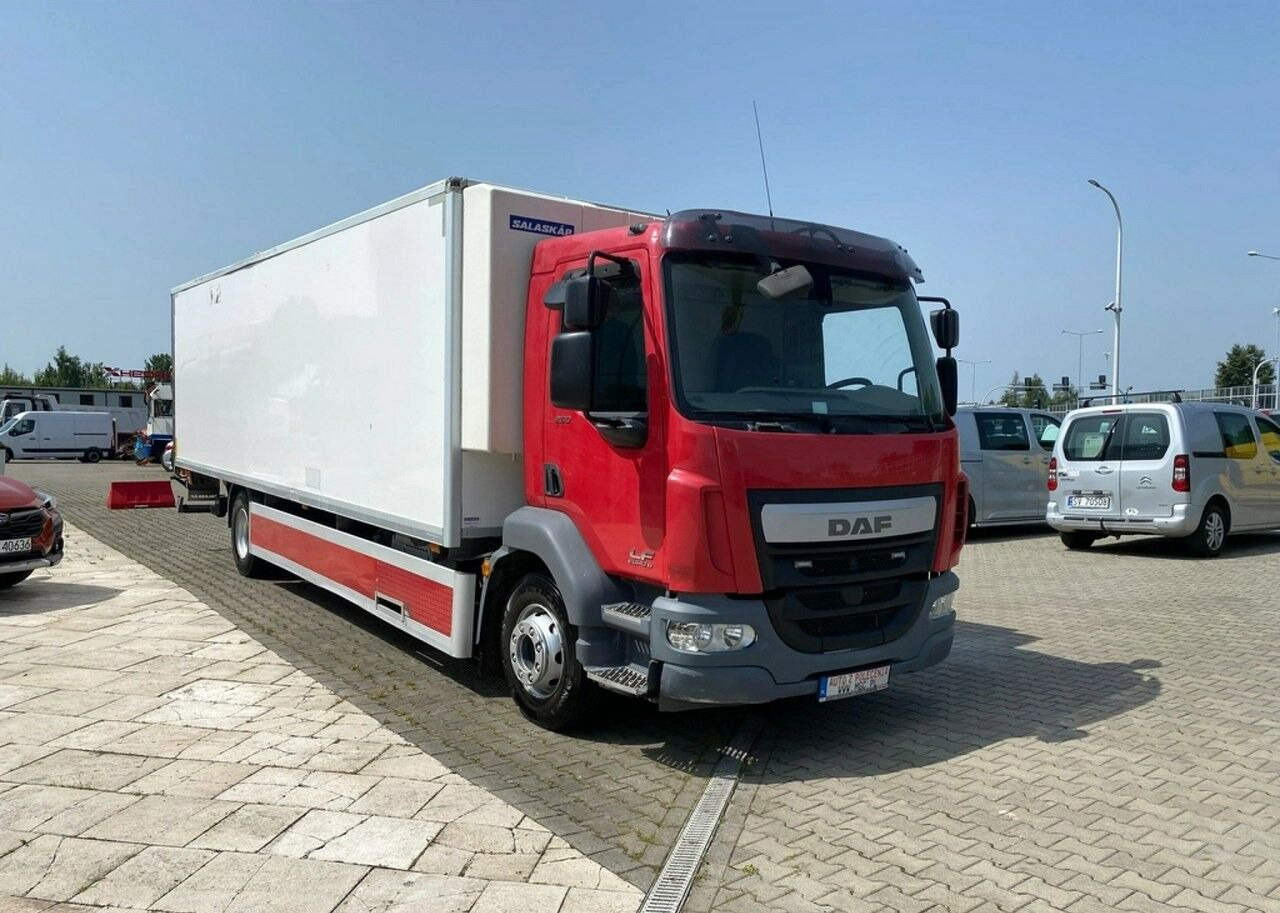 DAF LF 250 LF250I / 1 Owner / Hulsteins / Super Condition - Camião frigorífico: foto 4 DAF LF 250 LF250I / 1 Owner / Hulsteins / Super Condition - Camião frigorífico: foto 4