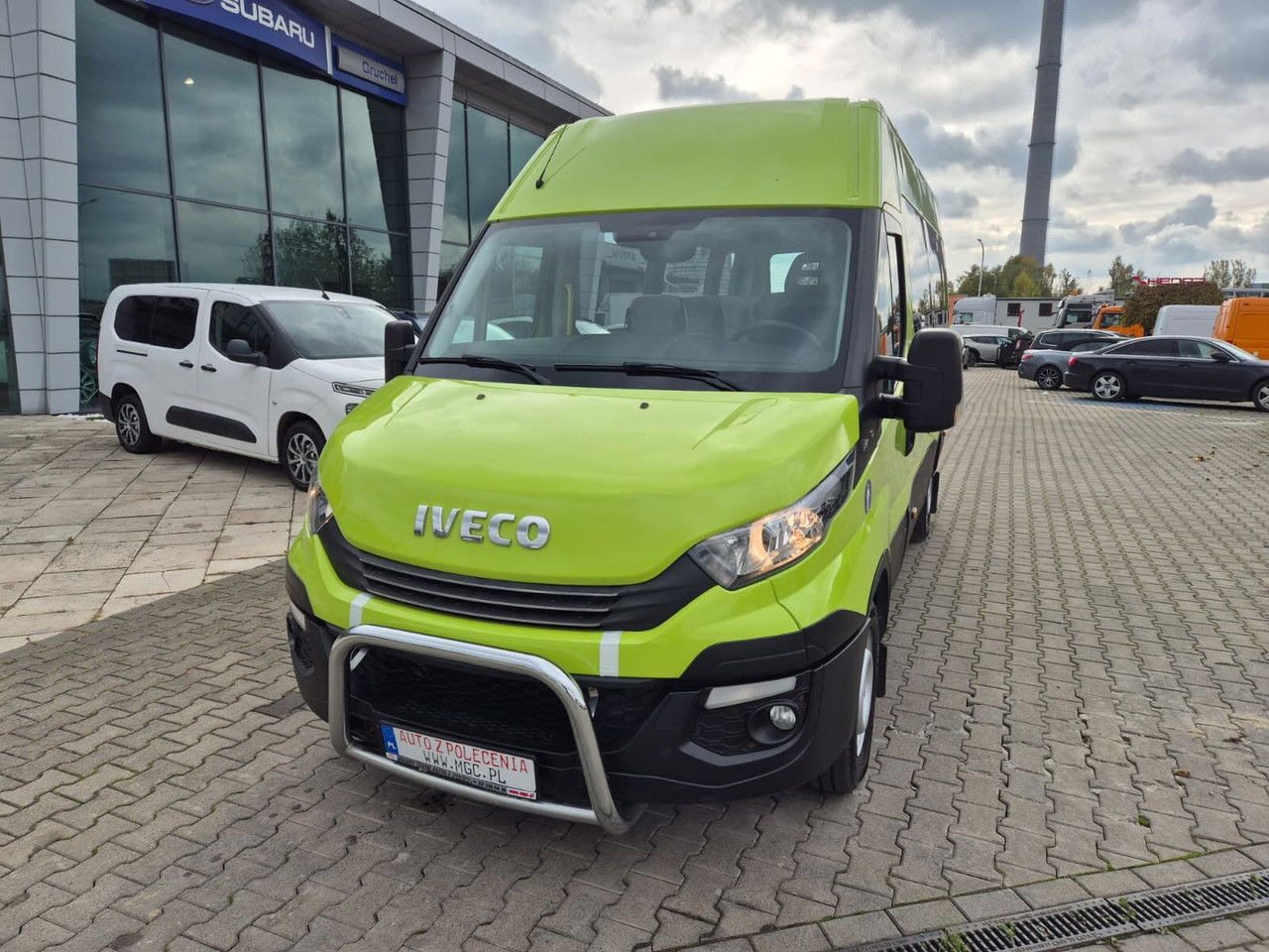 Iveco Daily 35S12 Hi-Matic / 10 Seats / Super Condition - Minibus, Furgão de passageiros: foto 2 Iveco Daily 35S12 Hi-Matic / 10 Seats / Super Condition - Minibus, Furgão de passageiros: foto 2