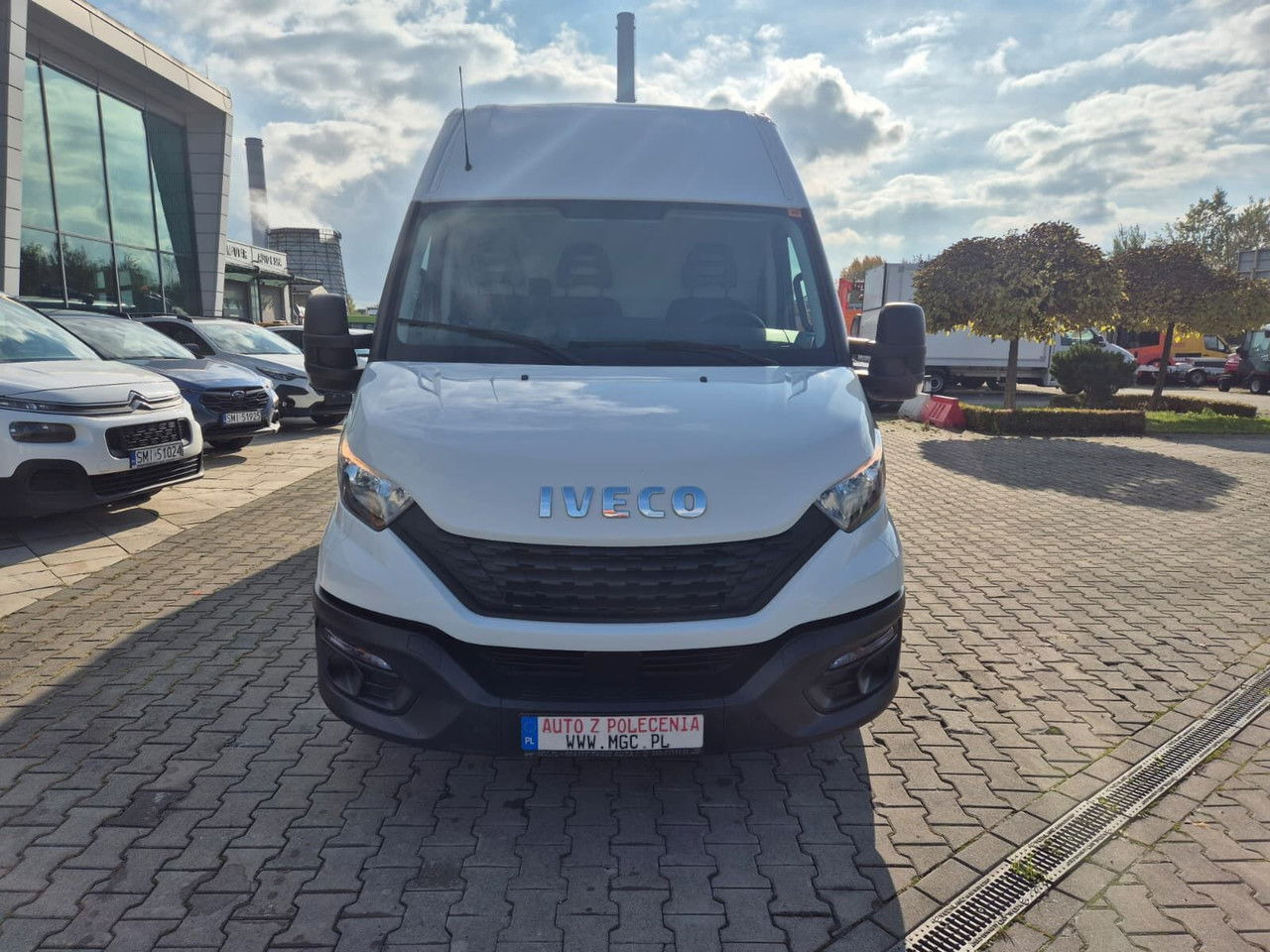 Iveco Daily 35S14 L4H3 - Furgão: foto 3 Iveco Daily 35S14 L4H3 - Furgão: foto 3