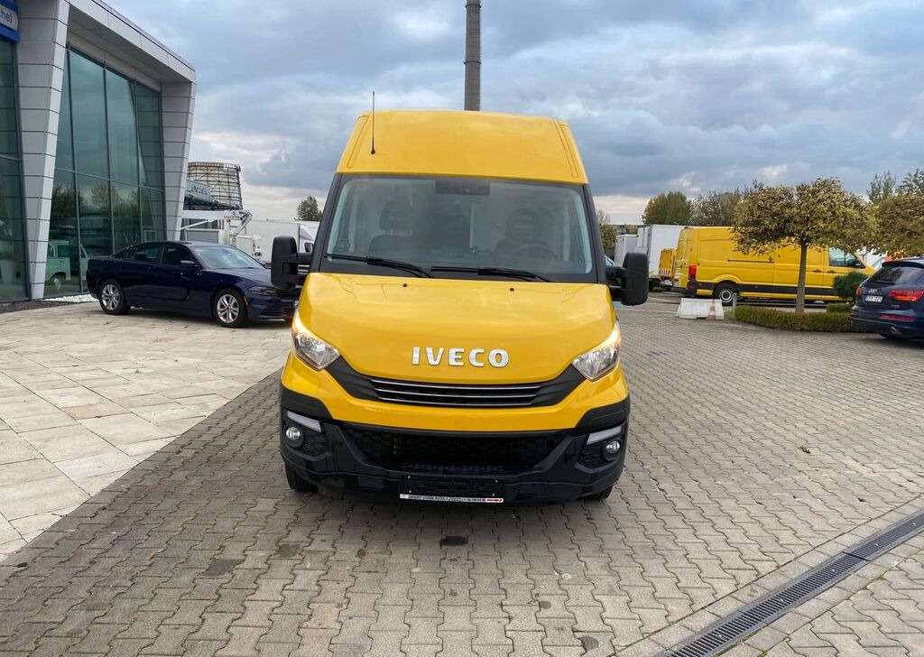 Iveco Daily 35S16 HI-Matic / 1 Owner / L4H2 / MAX / Webasto / Great C - Furgão: foto 4 Iveco Daily 35S16 HI-Matic / 1 Owner / L4H2 / MAX / Webasto / Great C - Furgão: foto 4