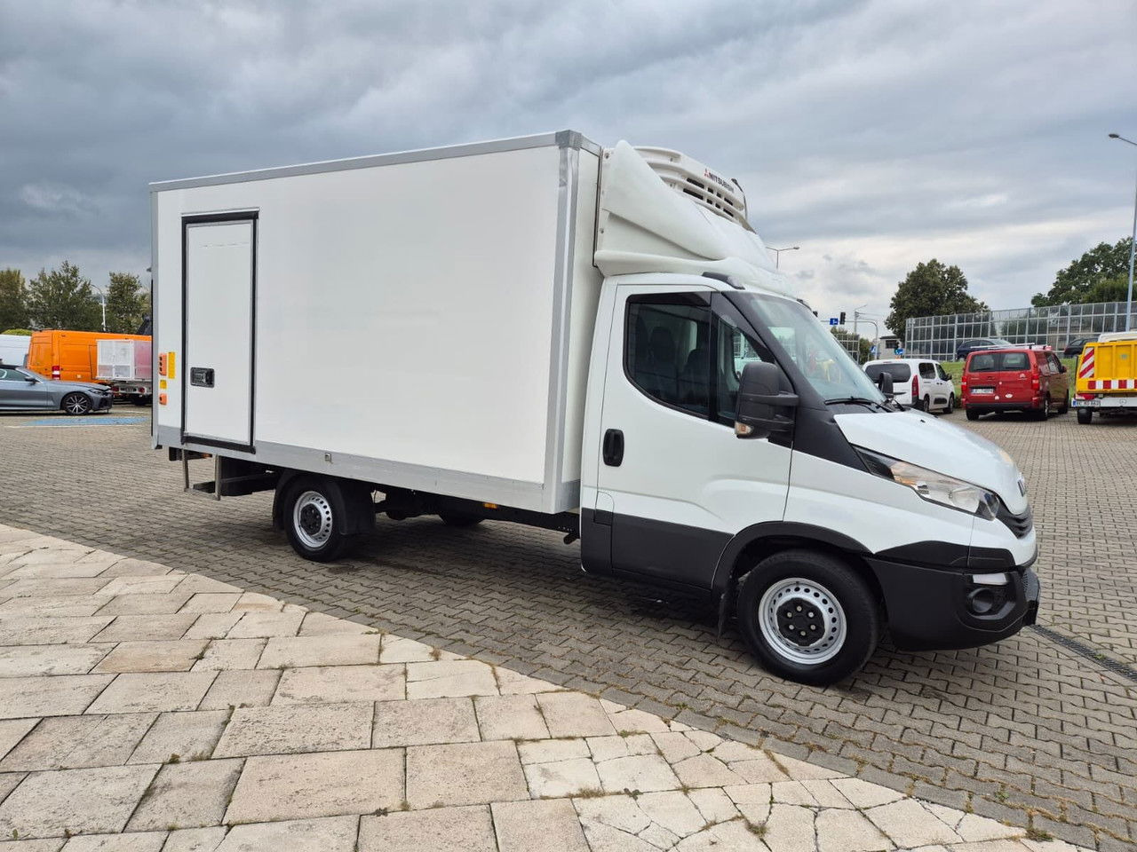 Iveco Daily 35S16 Hi-Matic / 1 Owner / Mitsubishi / Serviced - Carrinha frigorífica: foto 5 Iveco Daily 35S16 Hi-Matic / 1 Owner / Mitsubishi / Serviced - Carrinha frigorífica: foto 5