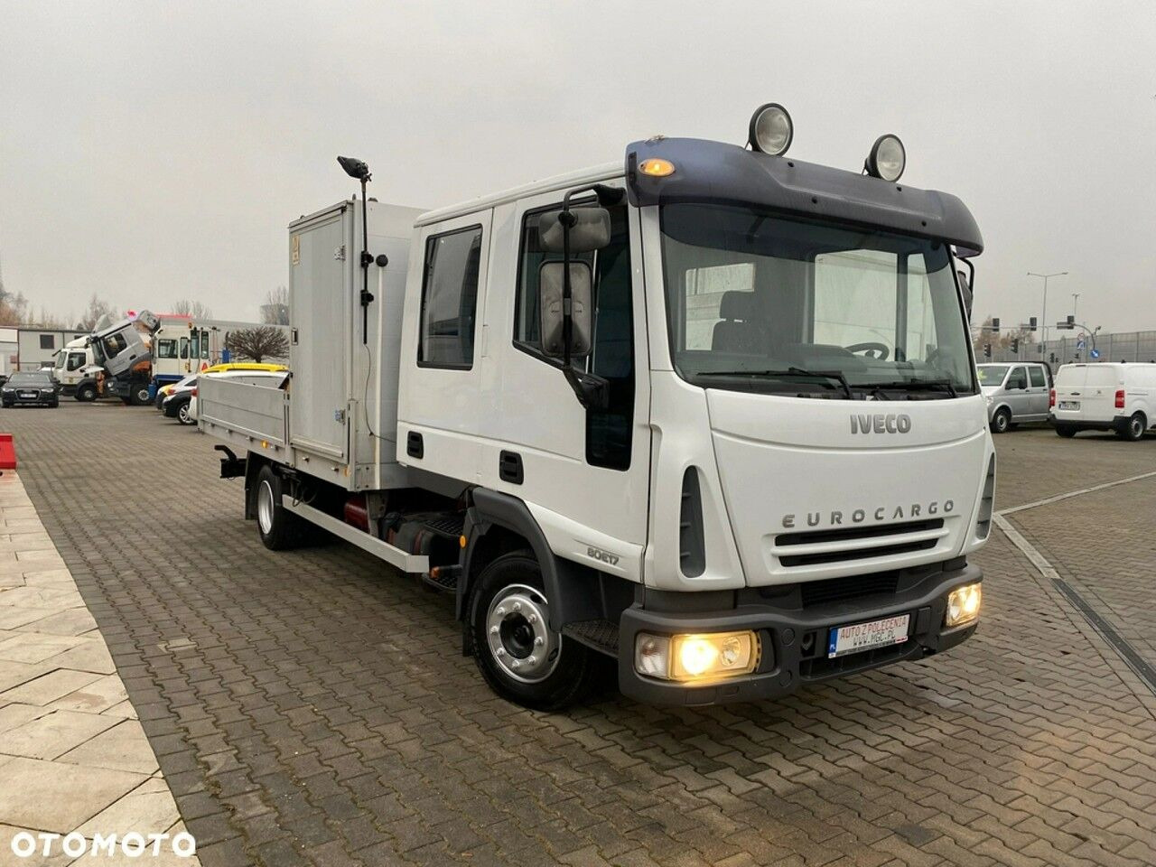 Iveco Eurocargo ML80E17 - Camião de caixa aberta/ Plataforma, Camião grua: foto 5 Iveco Eurocargo ML80E17 - Camião de caixa aberta/ Plataforma, Camião grua: foto 5