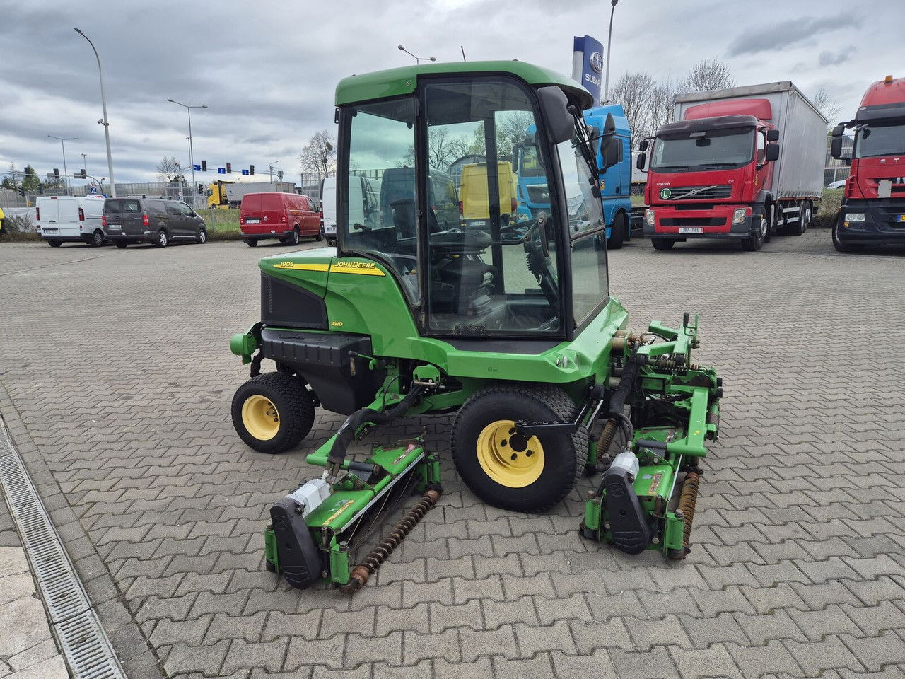 John Deere 1905 4WD / 2010 / Serviced / Cabin - Cortador de grama: foto 5 John Deere 1905 4WD / 2010 / Serviced / Cabin - Cortador de grama: foto 5