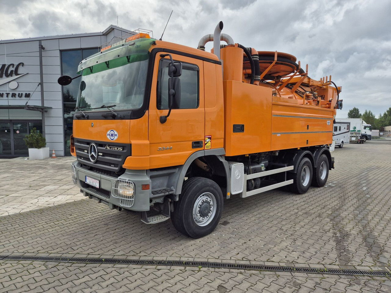 Mercedes-Benz Actros 3344 /6X6 / Wiedemann / Works Great / NO Rust / capt8m3+ - Caminhão limpa fossa: foto 1 Mercedes-Benz Actros 3344 /6X6 / Wiedemann / Works Great / NO Rust / capt8m3+ - Caminhão limpa fossa: foto 1