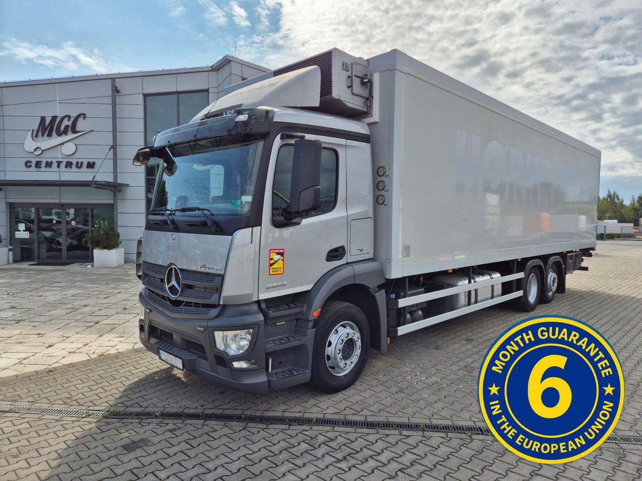 Mercedes-Benz Antos 2532 L 6X2 / Frigoblock / 1 Owner / 6X2 / Euro 6 / TOP - Camião frigorífico: foto 1 Mercedes-Benz Antos 2532 L 6X2 / Frigoblock / 1 Owner / 6X2 / Euro 6 / TOP - Camião frigorífico: foto 1
