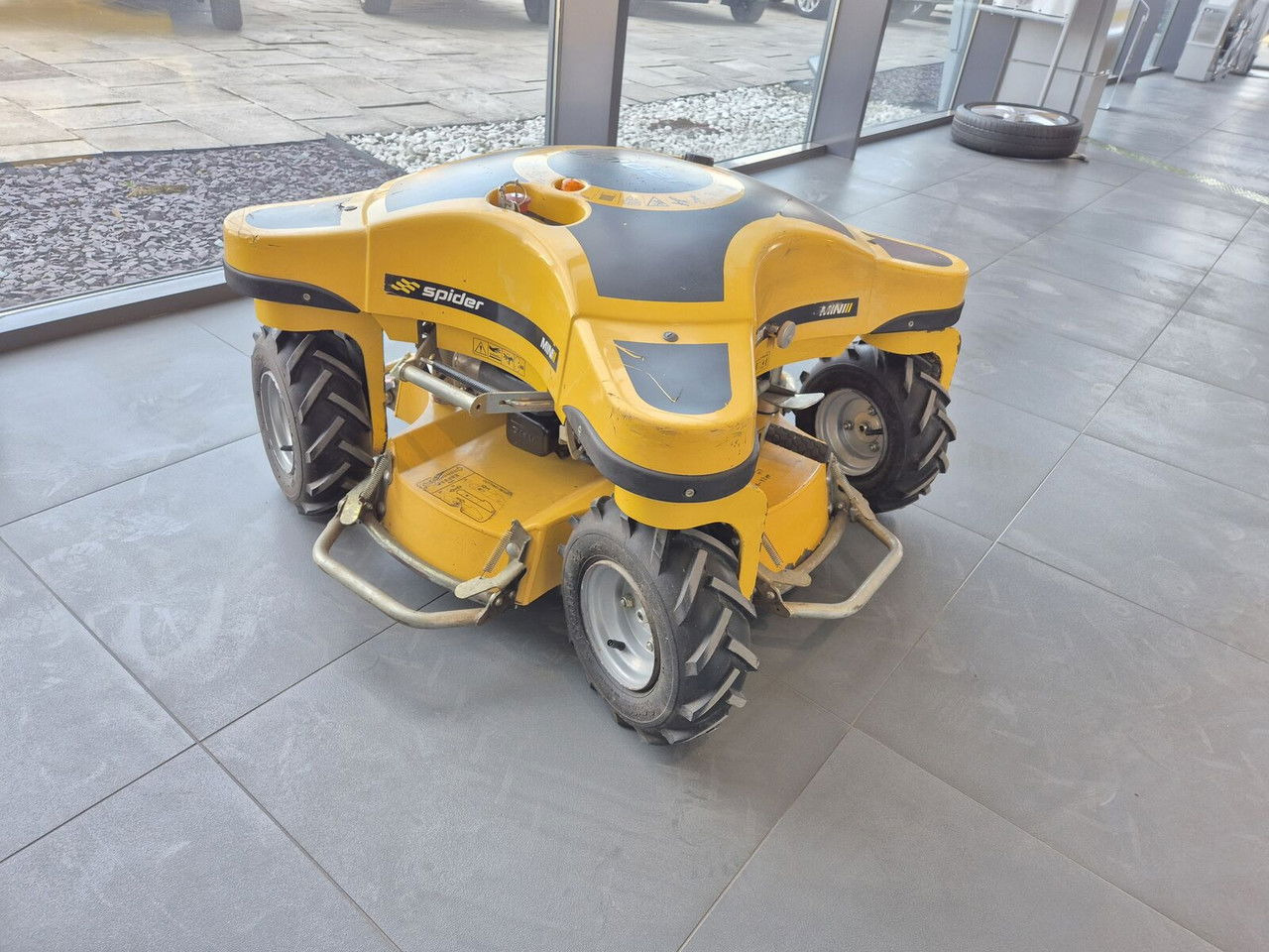 Spider MINI Mini Spider II / 4X4 / NEW Service / Works Great - Cortador de grama: foto 2 Spider MINI Mini Spider II / 4X4 / NEW Service / Works Great - Cortador de grama: foto 2