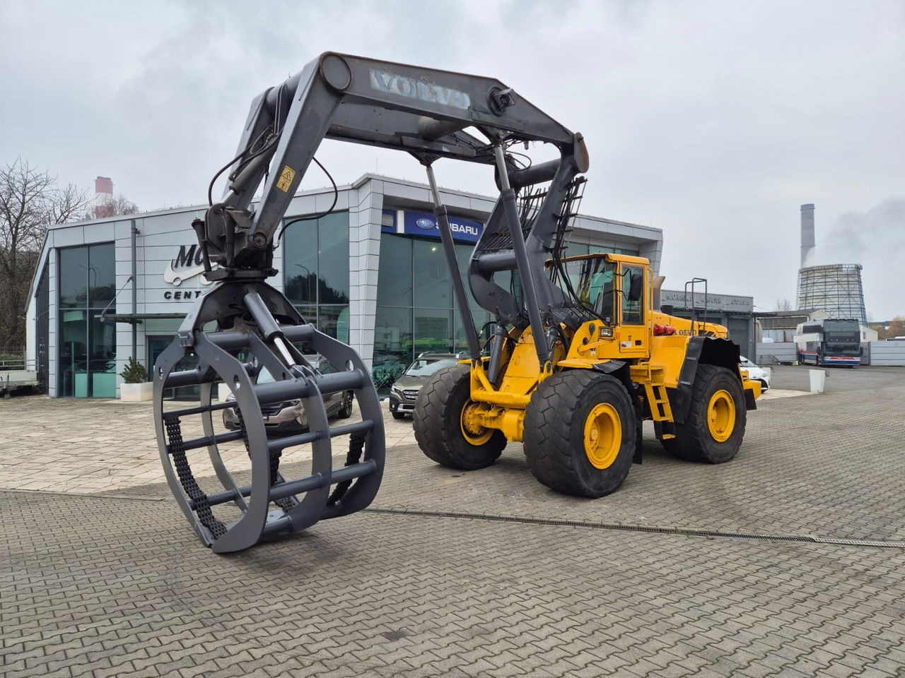 VOLVO L180 E / 4WD / 1 Owner / Wood LOG - Pá carregadora de rodas: foto 2 VOLVO L180 E / 4WD / 1 Owner / Wood LOG - Pá carregadora de rodas: foto 2